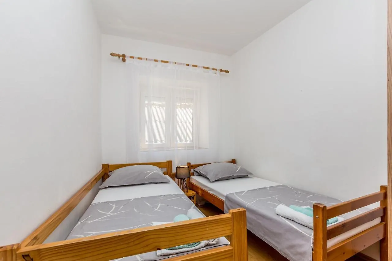 Private Accommodation Stara Baska