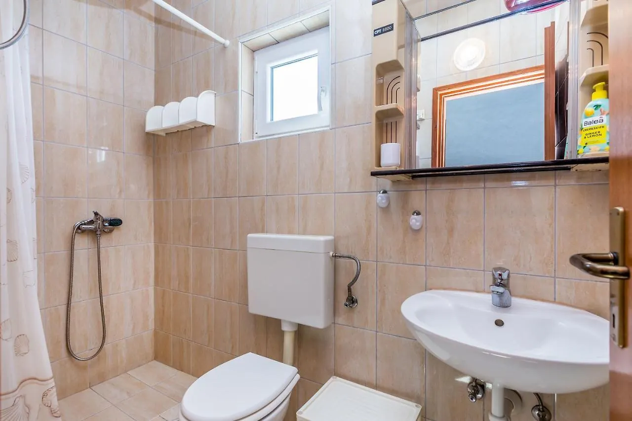 Daire Private Accommodation Stara Baška Hırvatistan