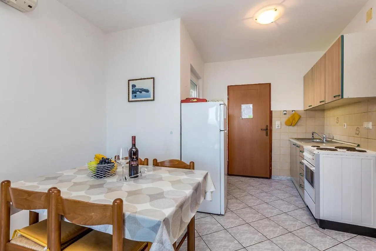 Private Accommodation Stara Baska
