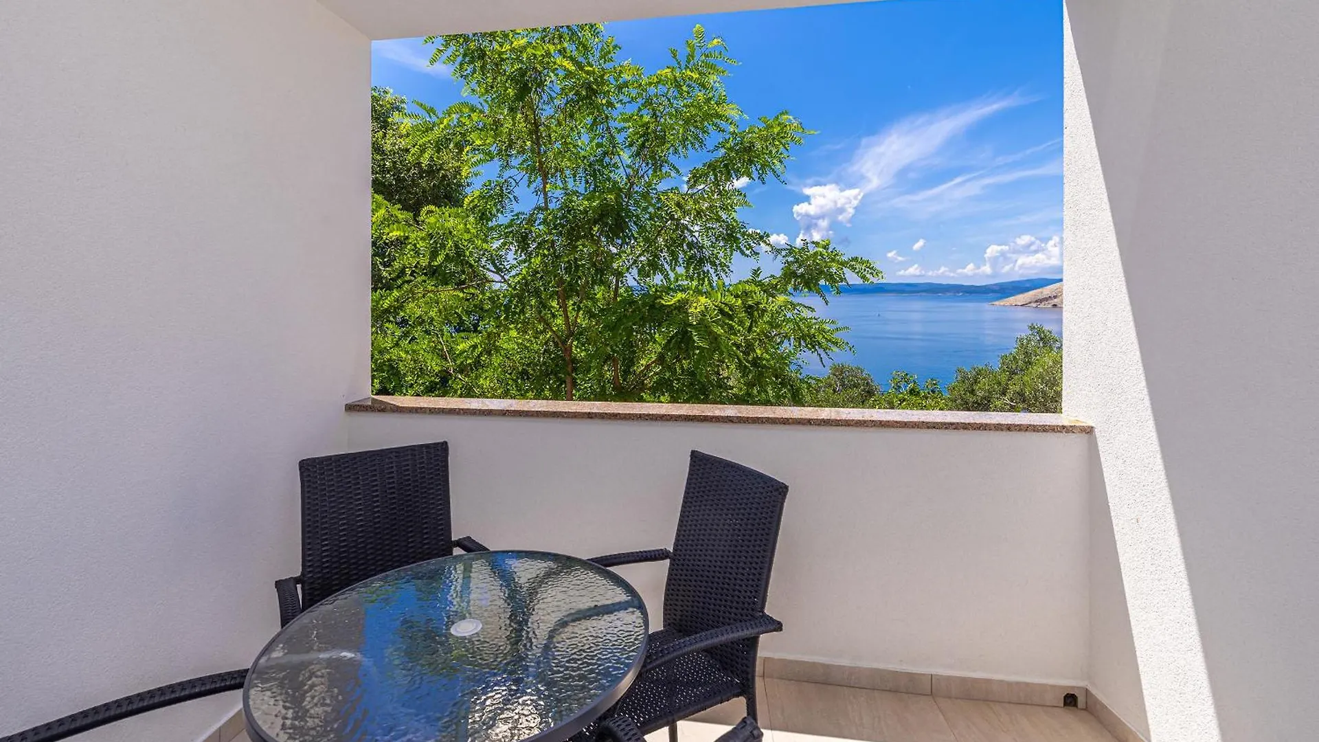 Private Accommodation Stara Baška 0*,  Hırvatistan